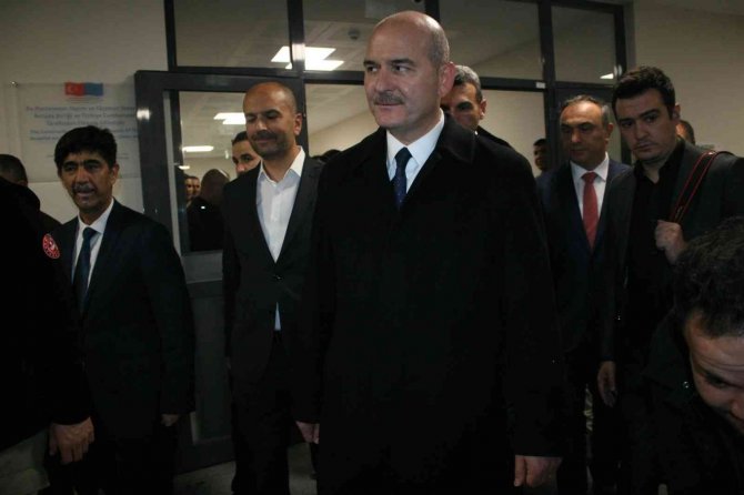 Bakan Soylu Yaralı Polisleri Hastanede Ziyaret Etti