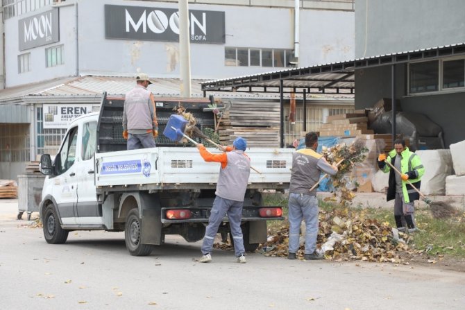 İ̇negöl Belediyesi’nden Sanayide Detaylı Temizlik