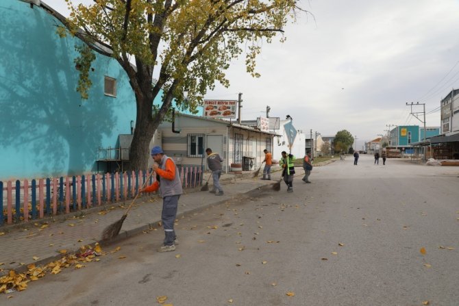İ̇negöl Belediyesi’nden Sanayide Detaylı Temizlik
