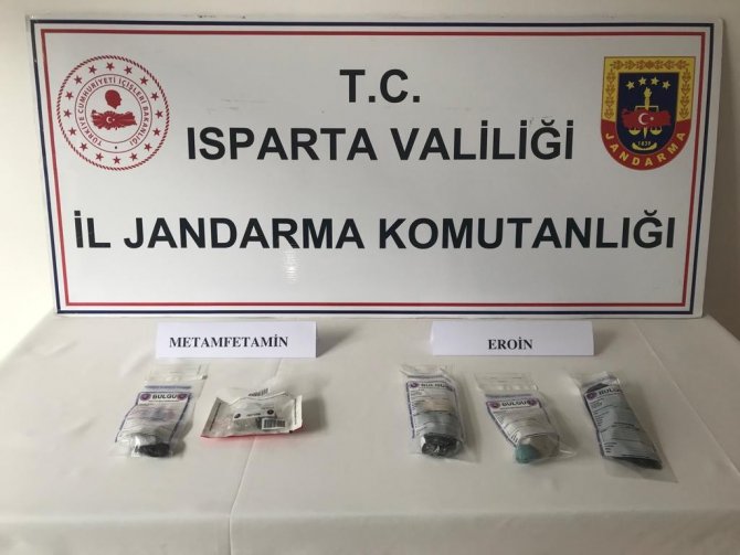 Uyuşturucu Madde İle Yakalanan 4 Şahıs Tutuklandı