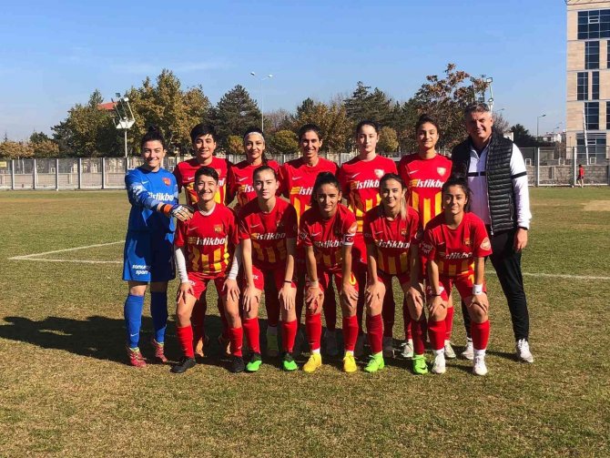 Kadınlar Futbol 1. Lig: Yukatel Kayseri Kadın Fk: 2- Giresun Sanayispor: 0
