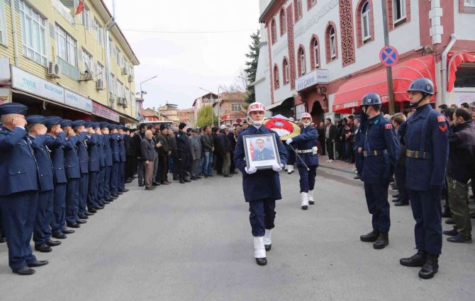Hava Astsubay Mustafa Pazar, Kütahya’da Toprağa Verildi