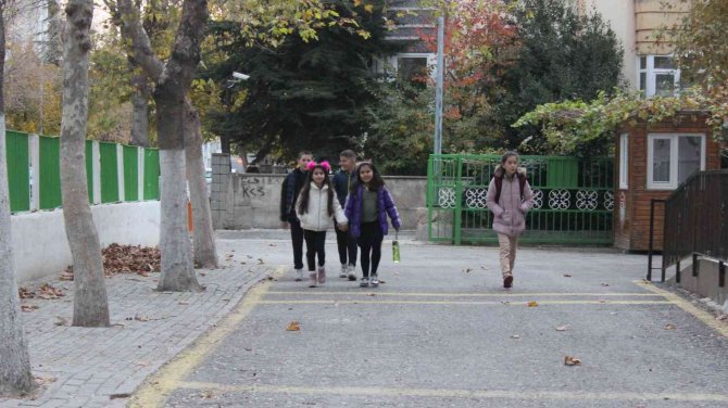 Ara Tatil Sonrası Okullarda Ders Zili Çaldı