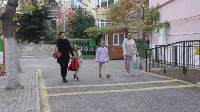 Ara Tatil Sonrası Okullarda Ders Zili Çaldı