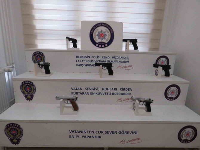 Kocaeli’nde 32 Adet Silah Ele Geçirildi