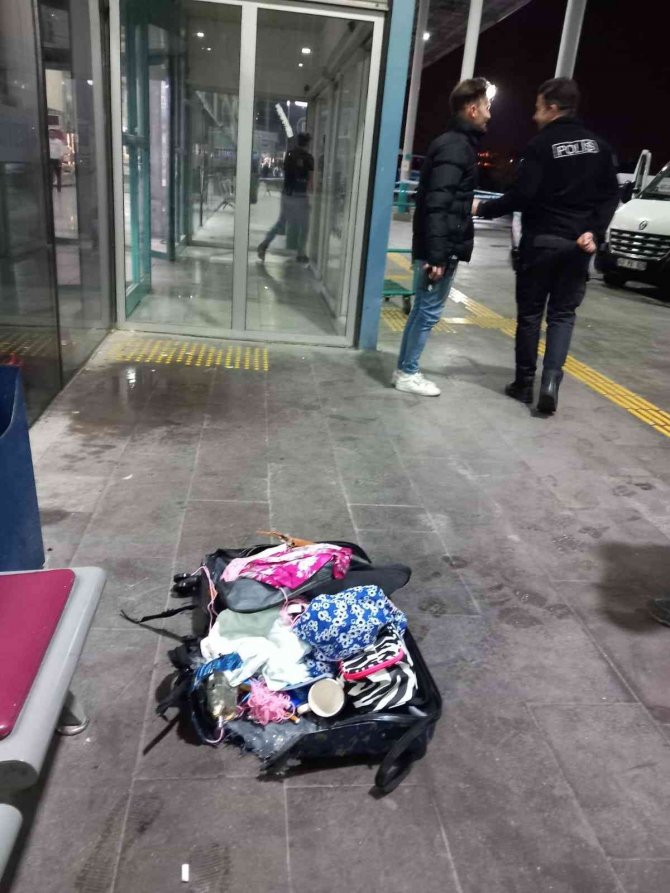 Kütahya Otogarı’nda Şüpheli Valiz Paniği