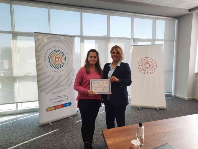 Mesleki Ve Teknik Lise Öğretmenlerinin Mobil Android Yazılım Eğitimleri Tamamlandı