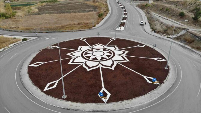 Soma’nın Caddeleri Nakış Gibi İşlendi