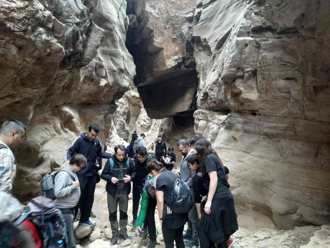 Sarıgöl’ün Kısık Kanyonu Doğa Severlerin İlgi Odağı Oldu