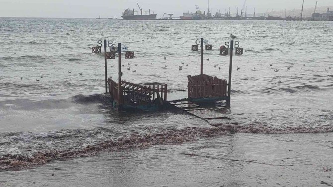 Marmara’da Lodos Şiddetini Artırdı