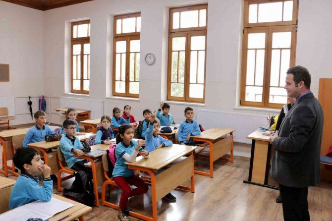 Ara Tatil Sona Erdi, Muğla’da İlk Ders Zili Çaldı