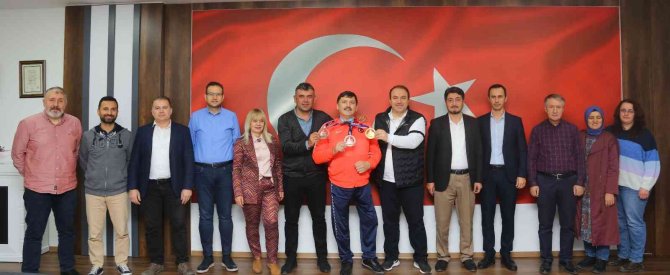 Dünya Şampiyonu Cevat Karagöl: “Paralimpik Oyunlarına Katılacağım İçin Gururluyum”