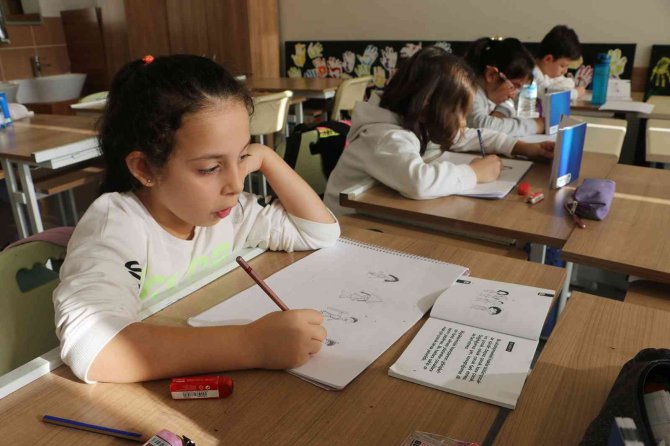 Minikler Sgm’de Çocuk Haklarını Öğrendi