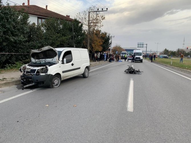 3 Araç Birbirine Girdi: 1 Ölü, 4 Yaralı