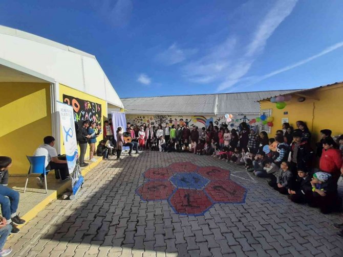 Van’da “Dünya Çocuk Hakları Günü” Kutlandı