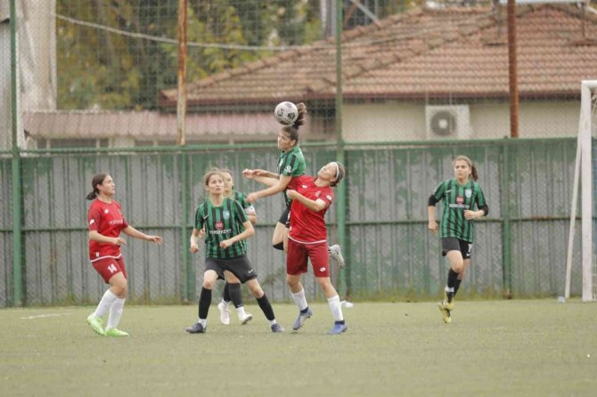 Horozkent’in Kızları Puan İle Dönüyor