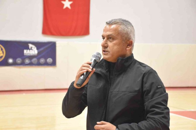 Voleybol Turnuvasının Şampiyonu Asiye Hatun Kyk Oldu