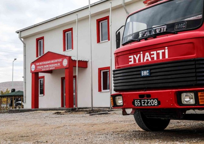 Van Büyükşehir Belediyesi Erçek’te İtfaiye Binası Yaptı