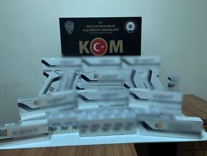Van’da Gümrük Kaçağı Malzeme, Uyuşturucu Hap Ve Sikke Ele Geçirildi