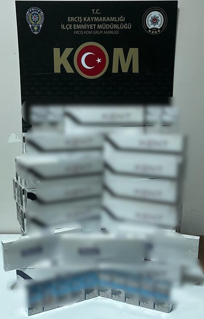 Van’da Gümrük Kaçağı Malzeme, Uyuşturucu Hap Ve Sikke Ele Geçirildi
