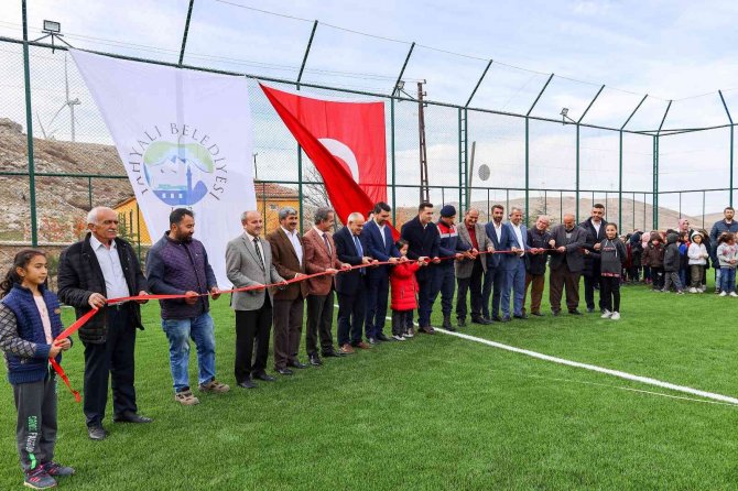 Yahyalı’ya Yeni Halı Saha