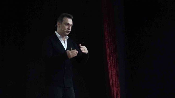 Tgrt Haber Spikeri Mehmet Aydın’dan Öğretmenlere İletişim Eğitimi