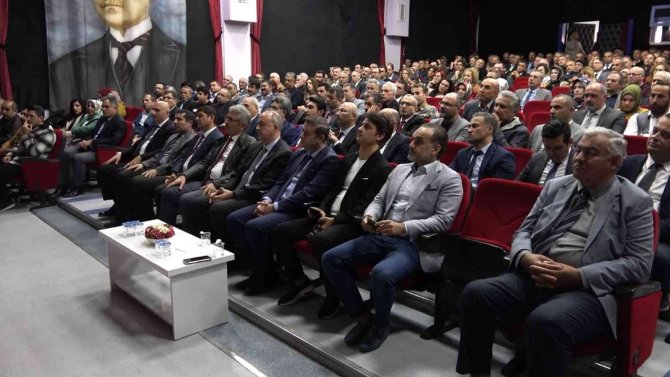 Tgrt Haber Spikeri Mehmet Aydın’dan Öğretmenlere İletişim Eğitimi