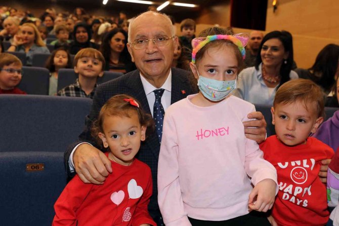 Başkentte Düzenlenen ‘Çocuk Tiyatro Festivali’ni’ 6 Bin Çocuk İzledi