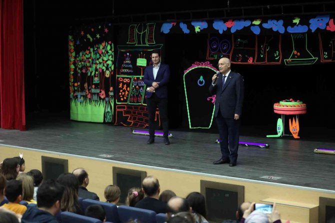 Başkentte Düzenlenen ‘Çocuk Tiyatro Festivali’ni’ 6 Bin Çocuk İzledi