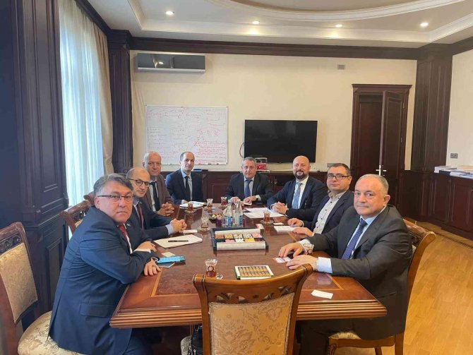 Azerbaycan’da İlk İmzalar Atıldı