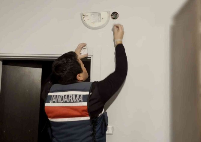 Elektrik Buatından Uyuşturucu Çıktı: 3 Gözaltı