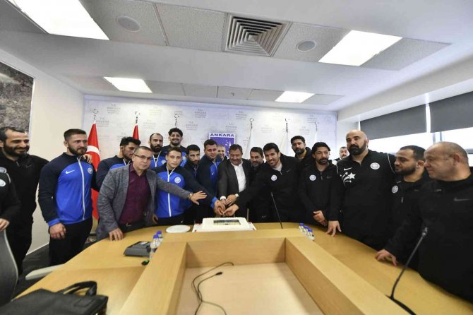 Şampiyon Aski̇ Spor’dan, Başkan Yüksel Arslan’a Ziyaret