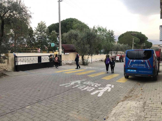 Aydın’da Okul Çevrelerinde Sıkı Denetim