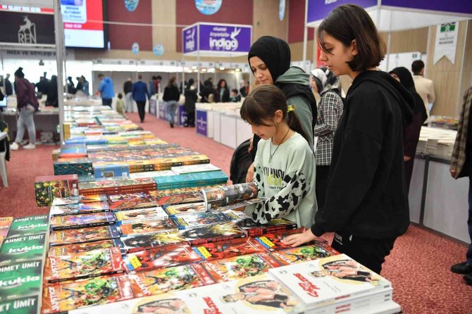 Bahçelievler Kitap Fuarına Rekor Ziyaretçi