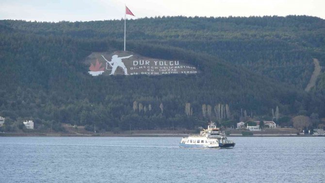 Bozcaada’ya Yarınki Tüm Feribot Seferlerine Fırtına Engeli