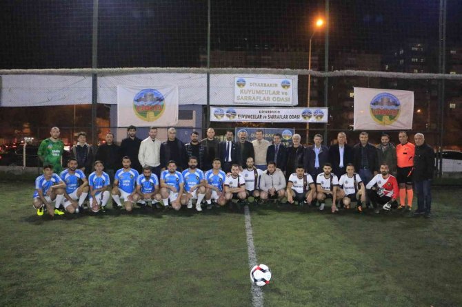 Diyarbakır’da ’Altın’ Gibi Futbol Turnuvası