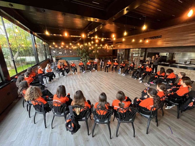 Eczacıbaşı Geleceğe Smaç Projesi’nin Sporcularının Buluştuğu Turnuvaya 450 Sporcu Katıldı