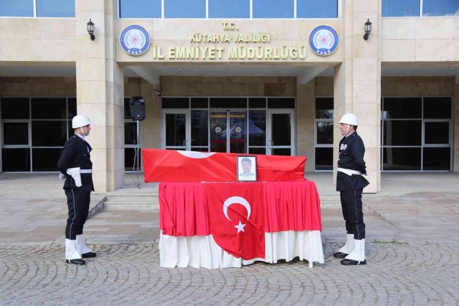 Gediz İ̇lçe Emniyet Müdürlüğü’nde Görevli Polis Memuru Serkan Orhan Hayatını Kaybetti
