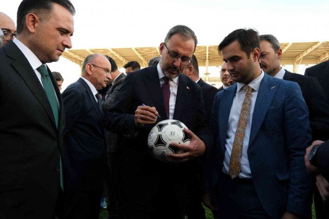 Gençlik Ve Spor Bakanı Kasapoğlu Manisa’da İncelemelerde Bulundu