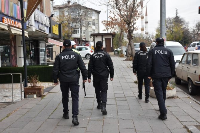 Yurt Genelindeki Denetimlerde 557 Aranan Şahıs Yakalandı