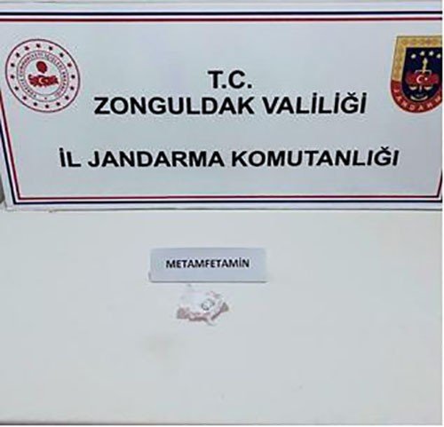 İ̇ki Ayrı Uyuşturucu Operasyonunda 3 Kişi Yakalandı