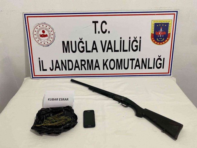 Jandarma Zehir Tacirlerini Seydikemer’de Yakaladı