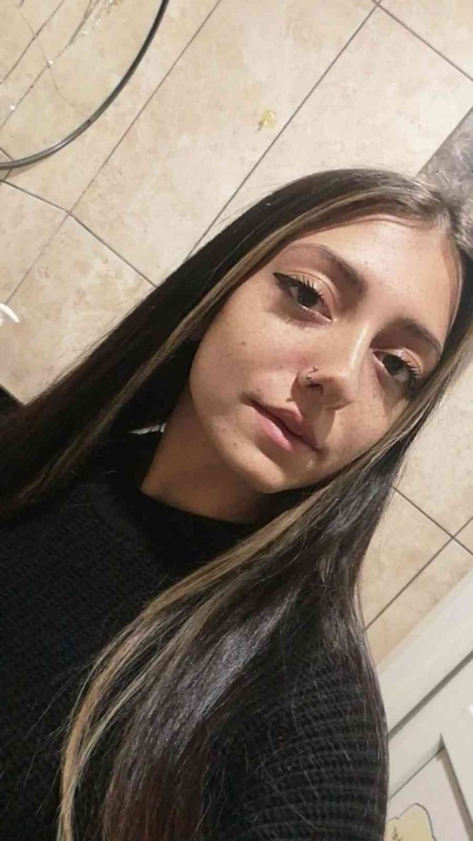 Arkadaşının Ateşlediği Silahla Vurulan Genç Kız Hayatını Kaybetti