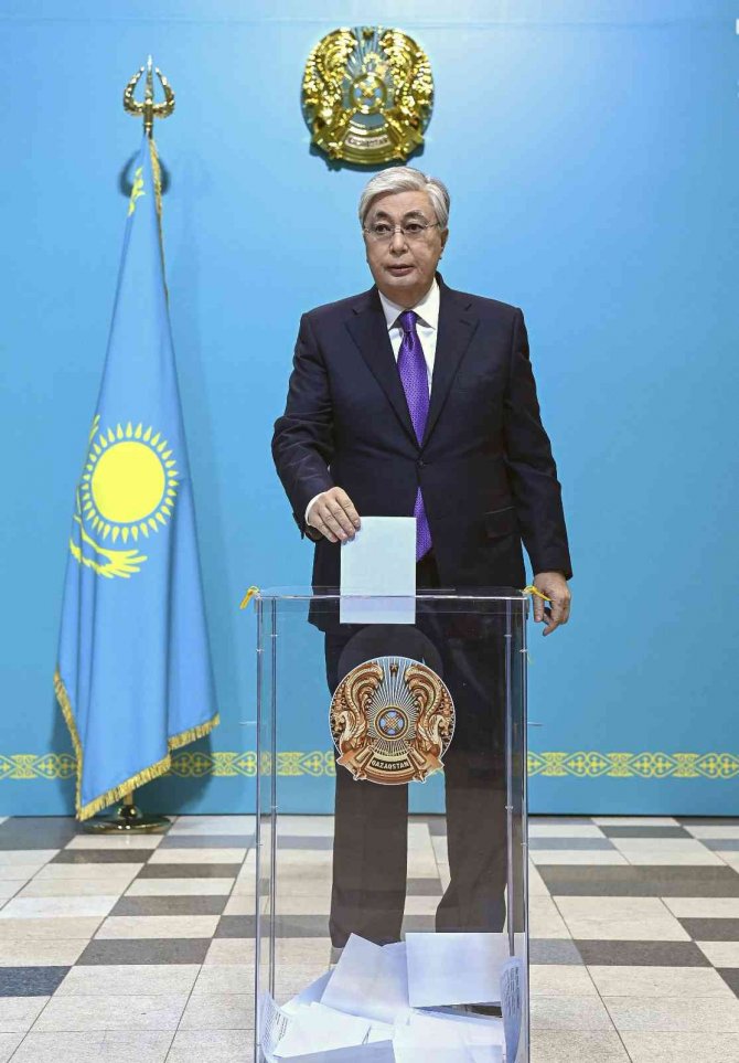Kazakistan’da Cumhurbaşkanlığı Seçimini Tokayev’in Kazandığı Kesinleşti