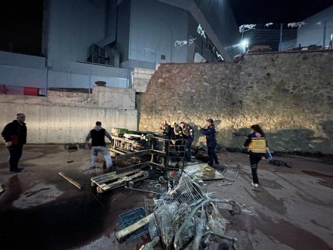 Freni Boşalan Forkliftle 6 Metre Yüksekten Düştü