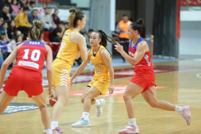 Melikgazi Kayseri Basketbol 3. Galibiyetini Aldı