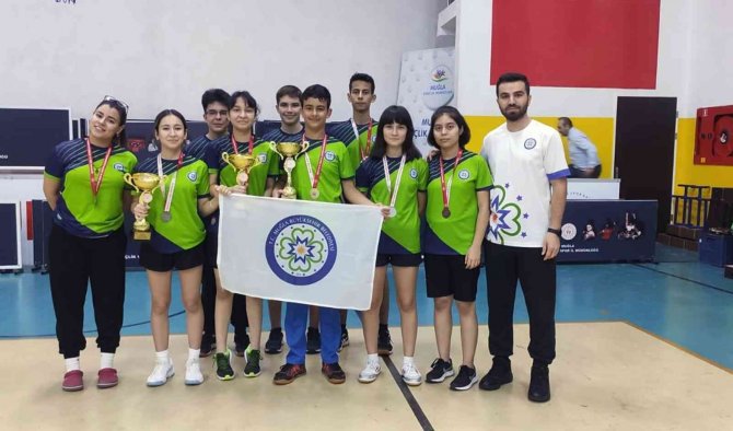 Büyükşehir Sporcuları Başarıya Doymuyor