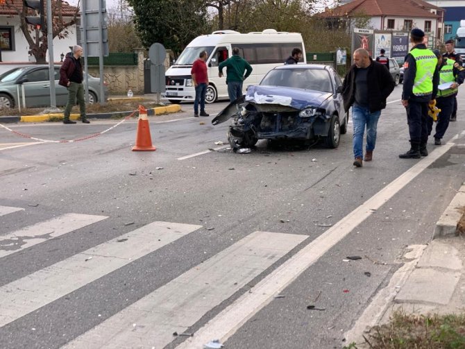 1 Kişinin Öldüğü, 4 Kişinin Yaralandığı Kazada Gözaltına Alınan Sürücü Tutuklandı