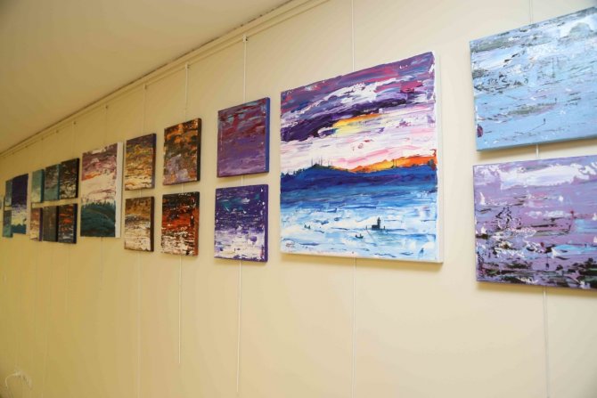 ‘Küçük İ̇nsanların Gölgeleri’ Resim Sergisi Kartal Belediyesi’nde Açıldı