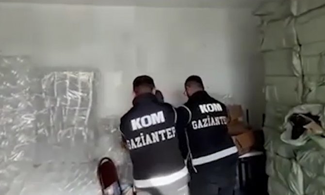 Gaziantep’te Bir Depoya Şok Eden Baskın